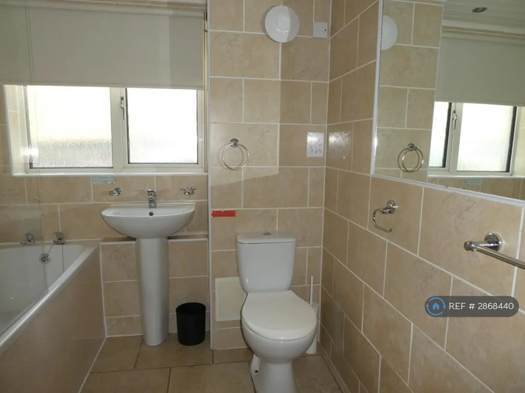 4 bedroom flat for rent