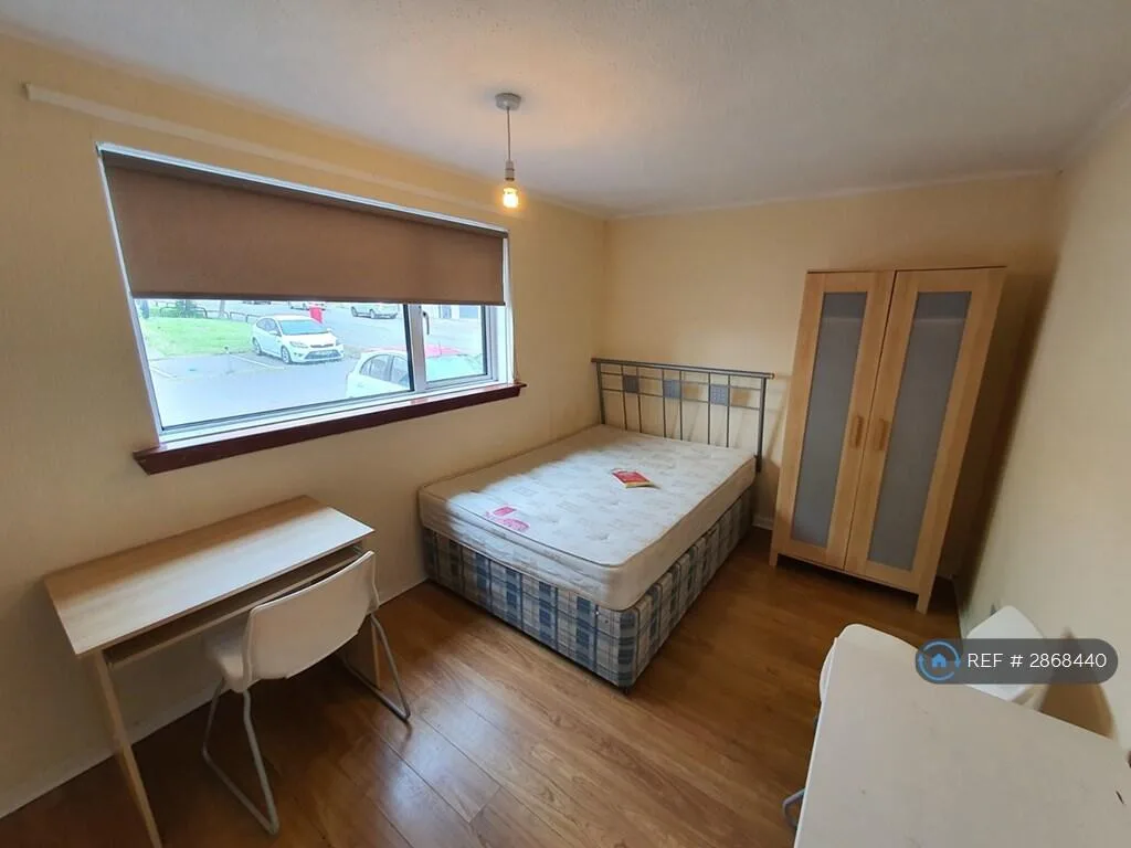 4 bedroom flat for rent