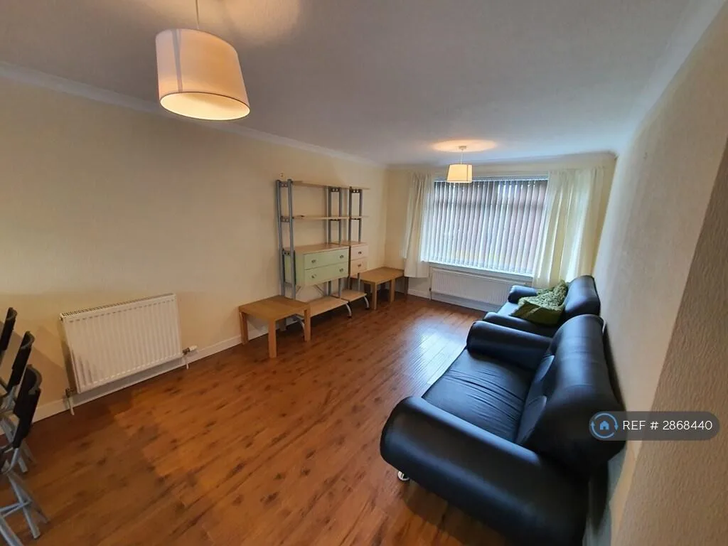 4 bedroom flat for rent