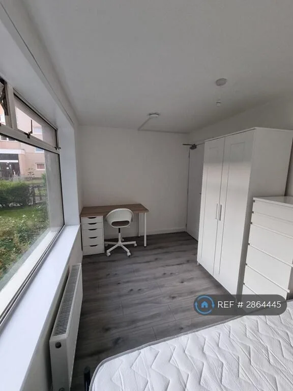 4 bedroom flat for rent