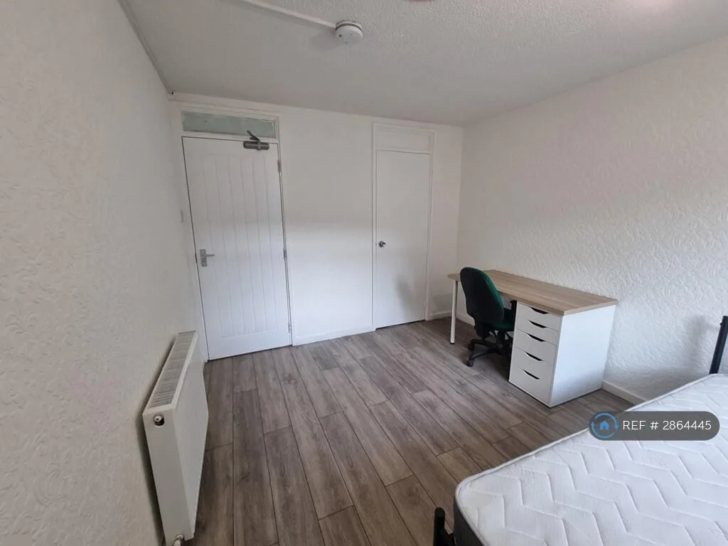 4 bedroom flat for rent