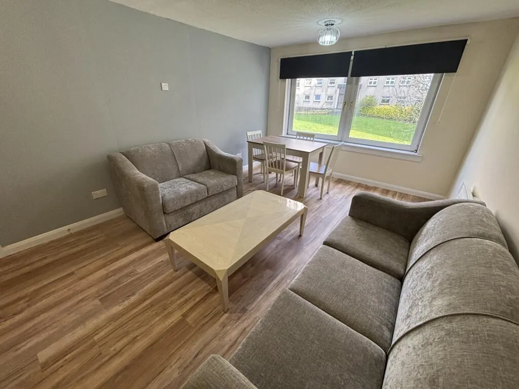 4 bedroom flat for rent