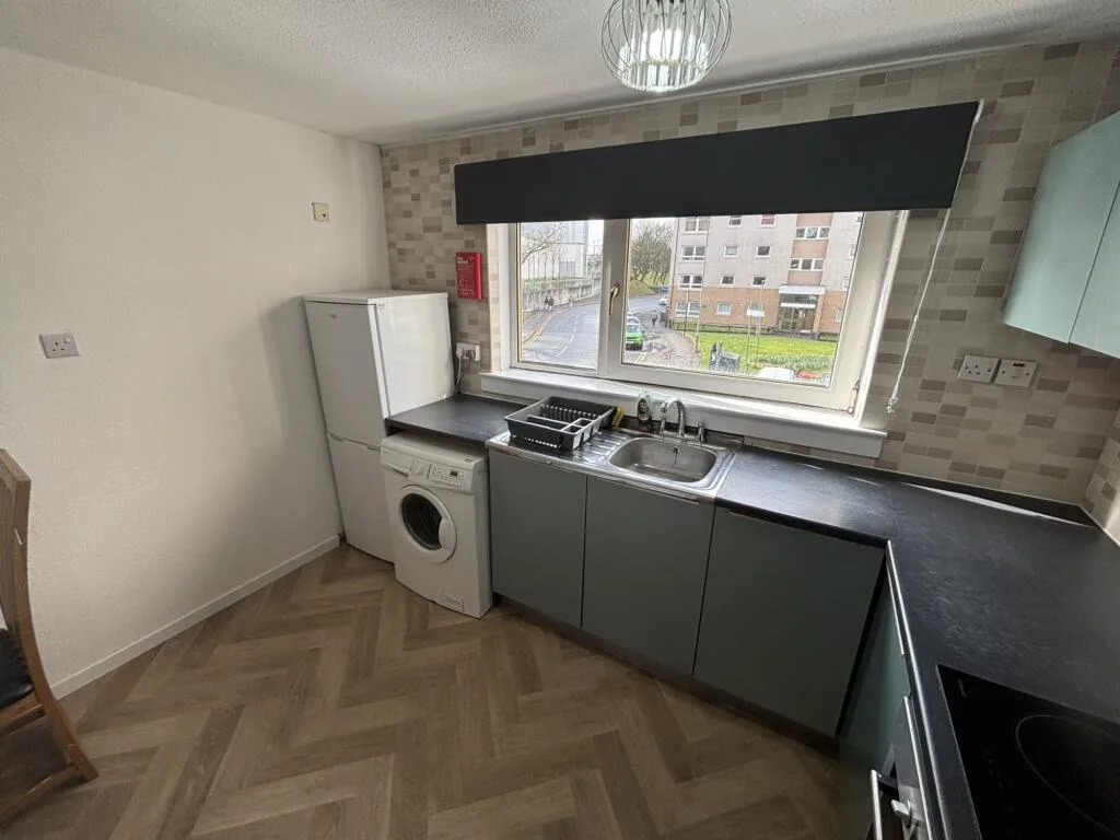 4 bedroom flat for rent