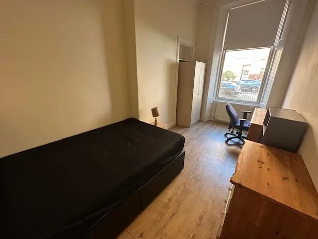 4 bedroom house of multiple occupation for rent