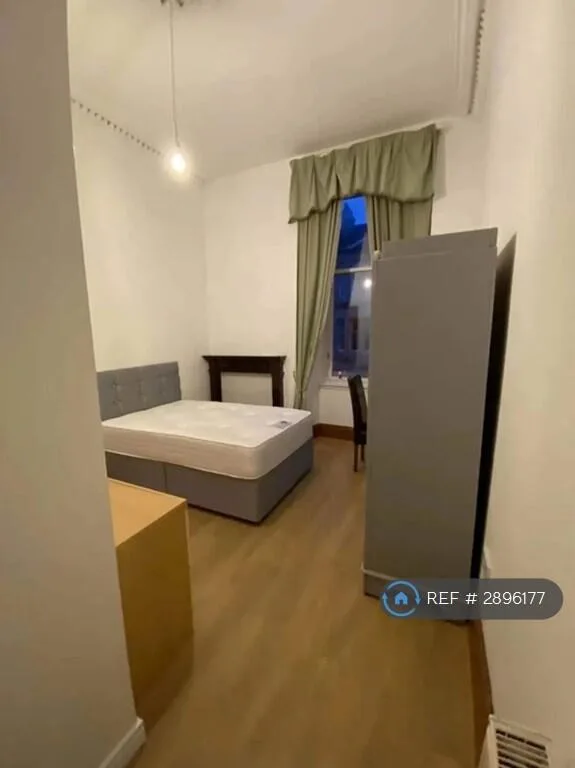6 bedroom flat for rent
