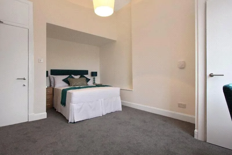 4 bedroom apartment for rent