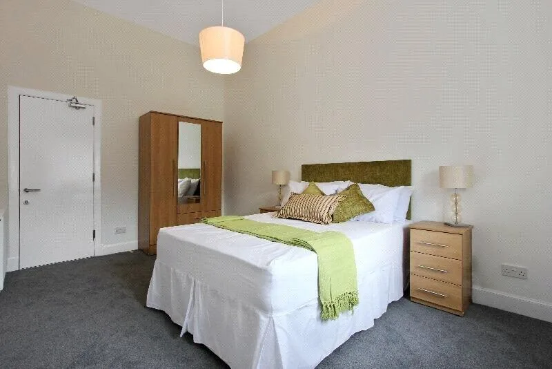 4 bedroom apartment for rent