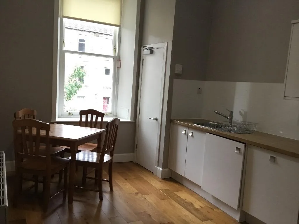 4 bedroom flat for rent