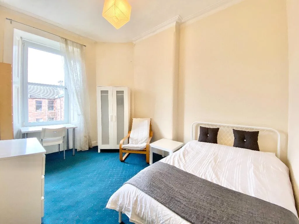 4 bedroom flat for rent