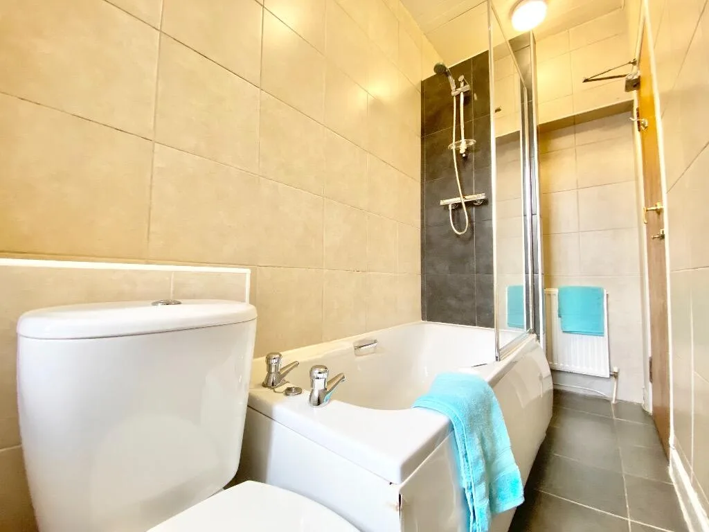 4 bedroom flat for rent