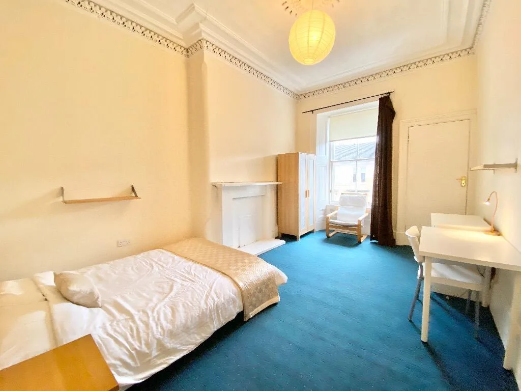 4 bedroom flat for rent