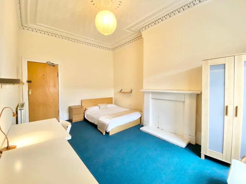 4 bedroom flat for rent