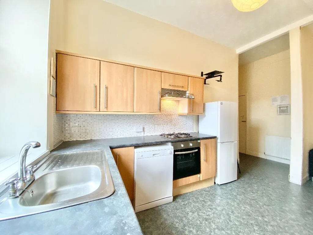 4 bedroom flat for rent