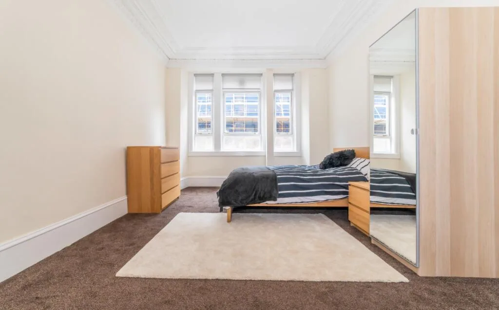 4 bedroom flat for rent