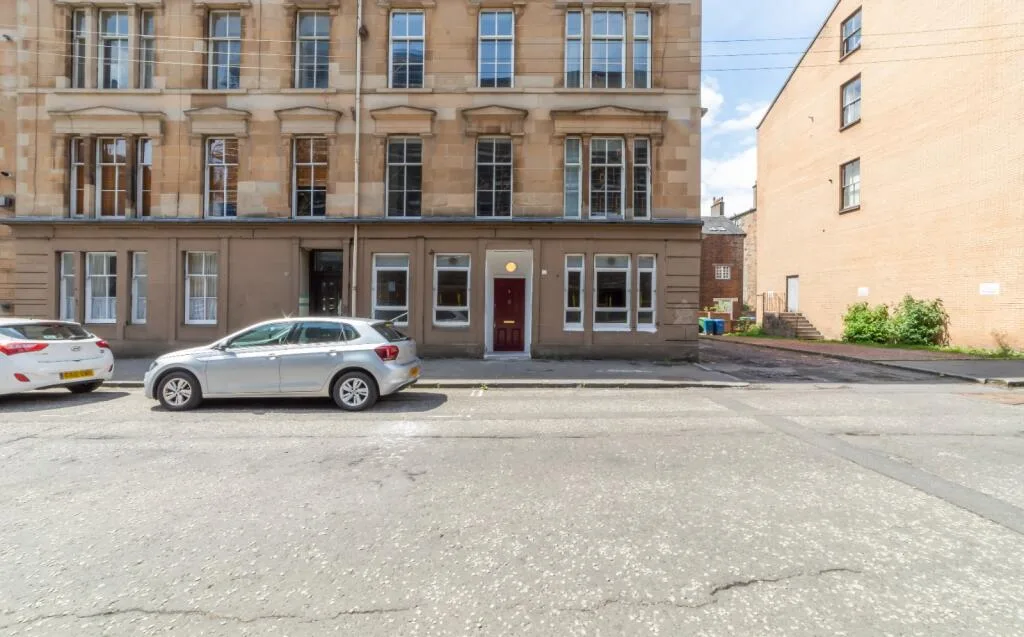 4 bedroom flat for rent