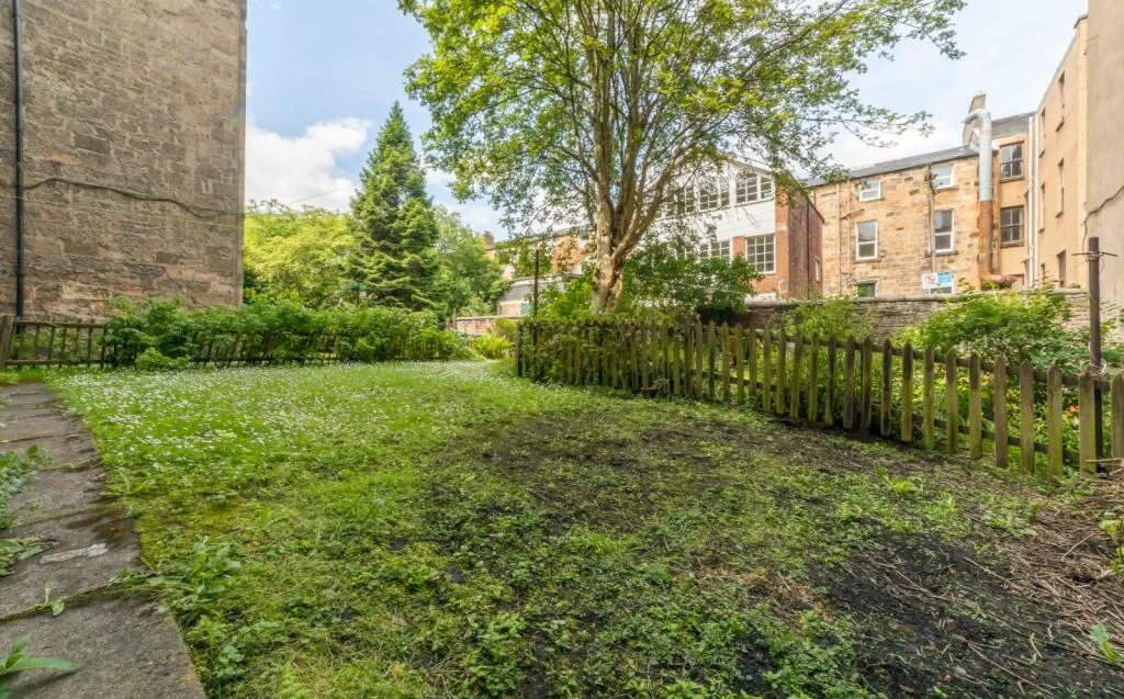 4 bedroom flat for rent