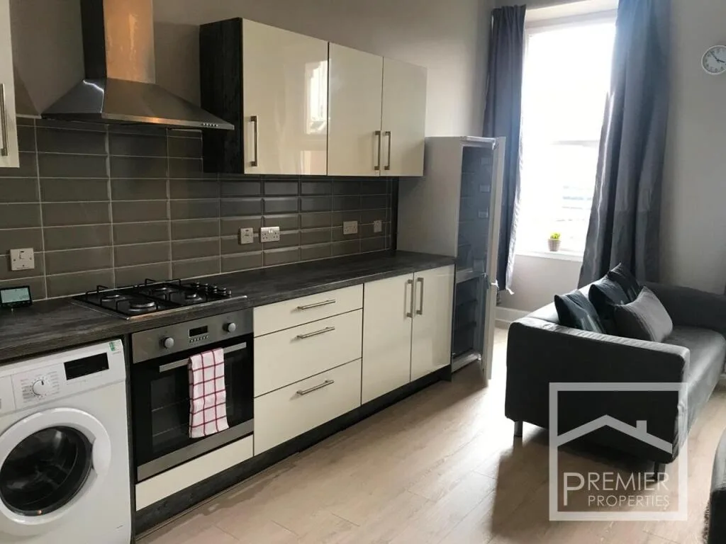 4 bedroom flat for rent