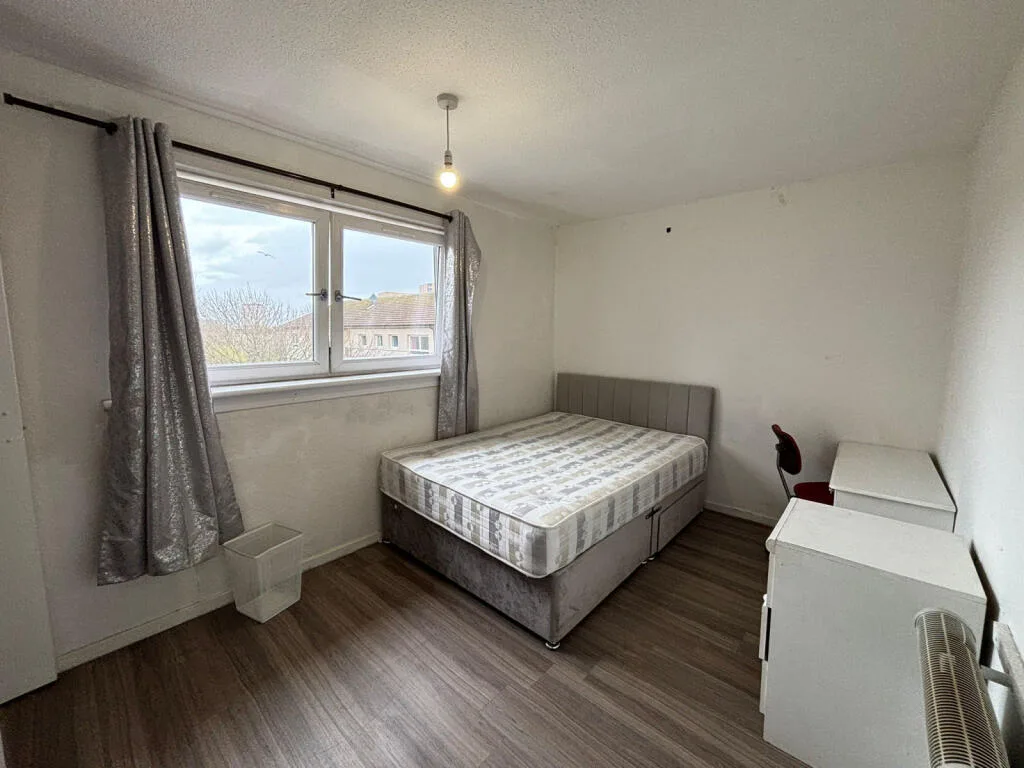 4 bedroom flat for rent