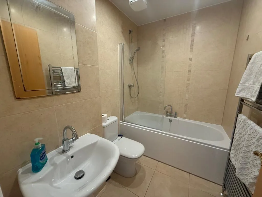 3 bedroom flat for rent