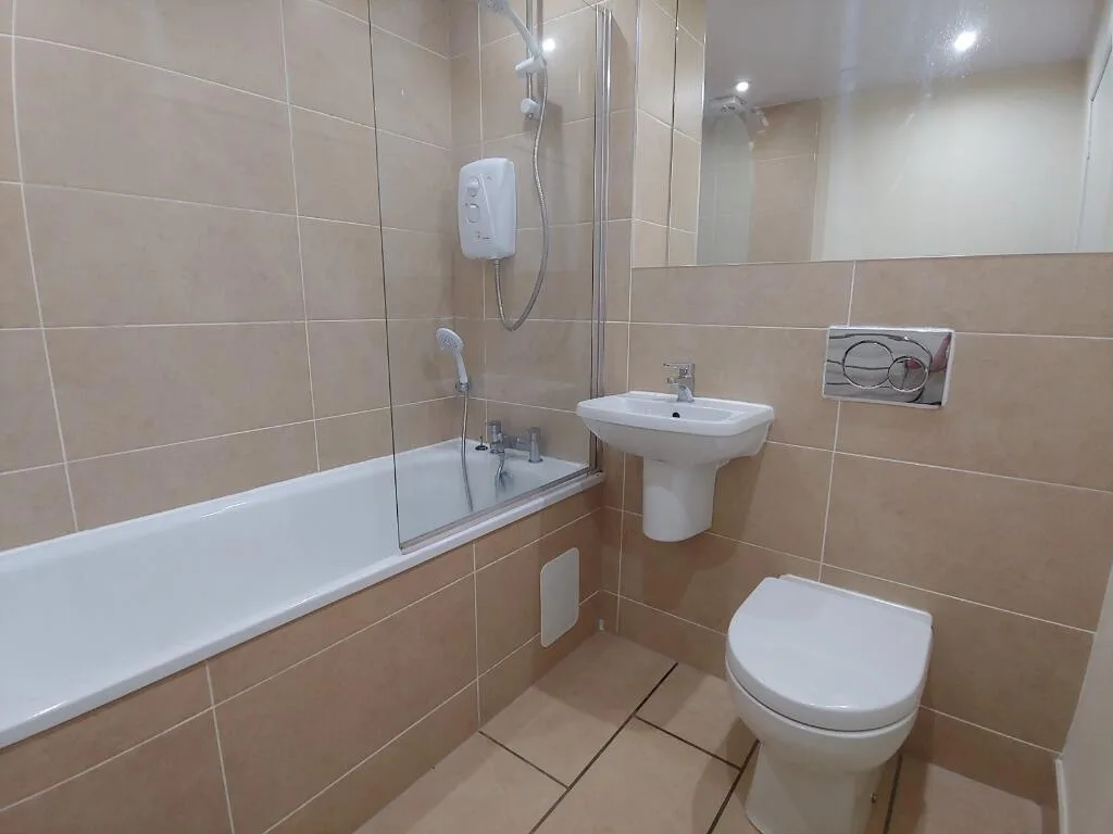 3 bedroom flat for rent