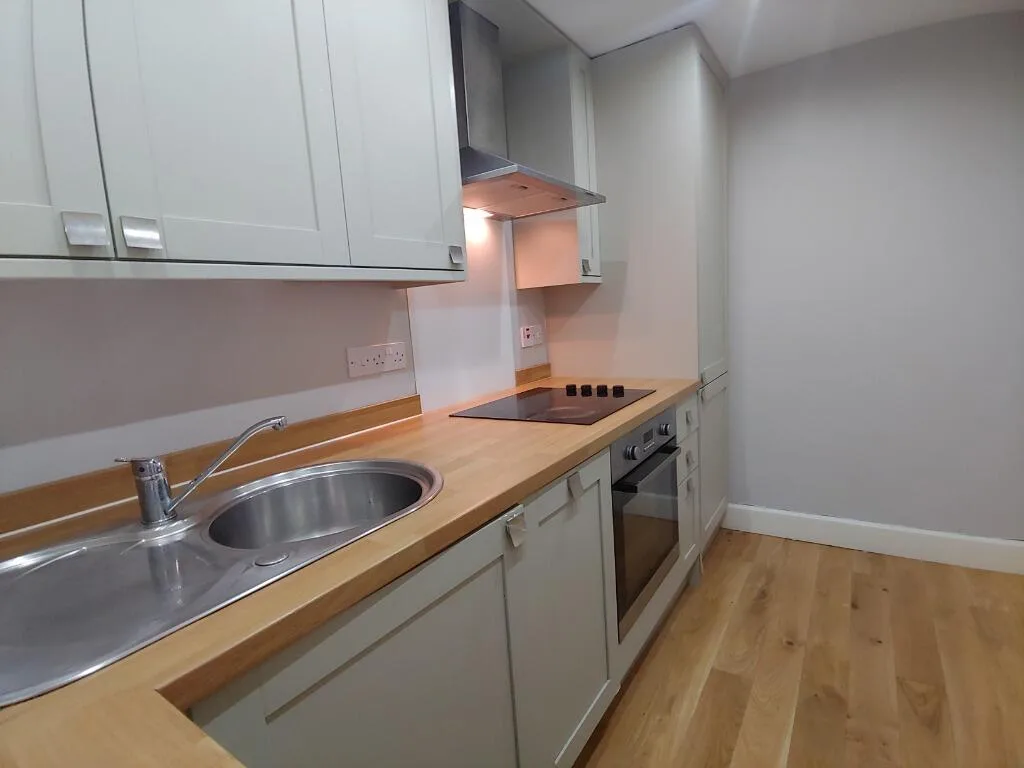 3 bedroom flat for rent