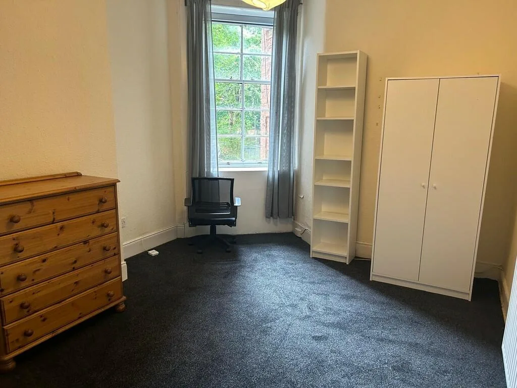 4 bedroom flat for rent