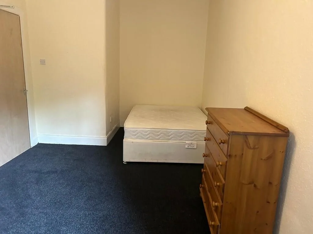 4 bedroom flat for rent