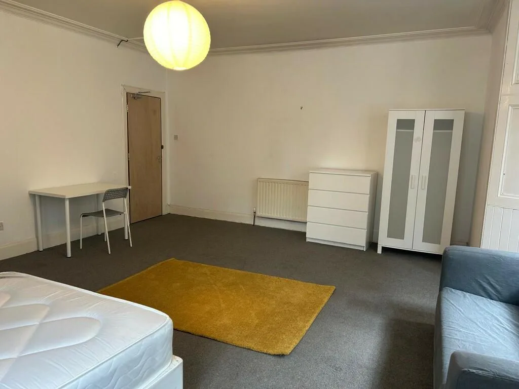 4 bedroom flat for rent