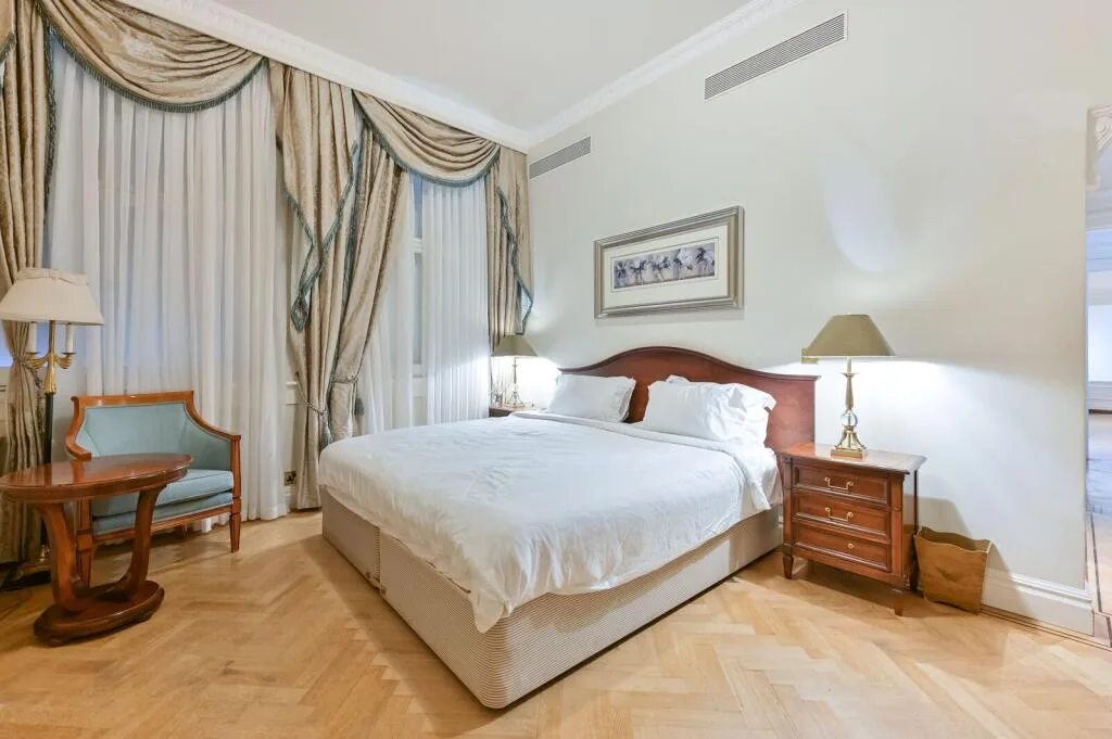 5 bedroom flat for rent