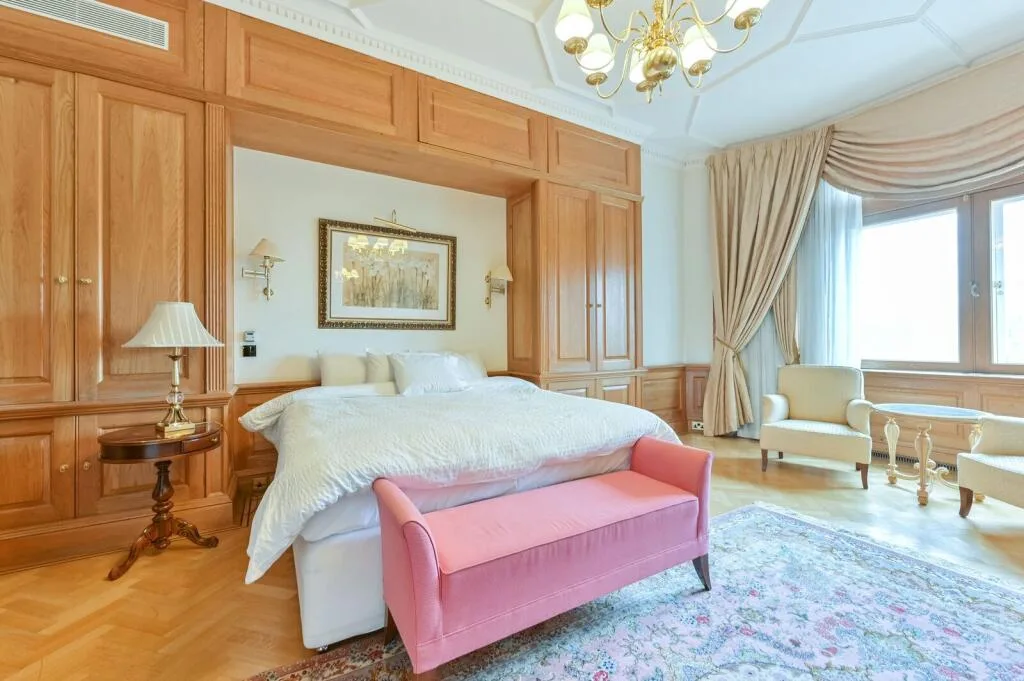 5 bedroom flat for rent