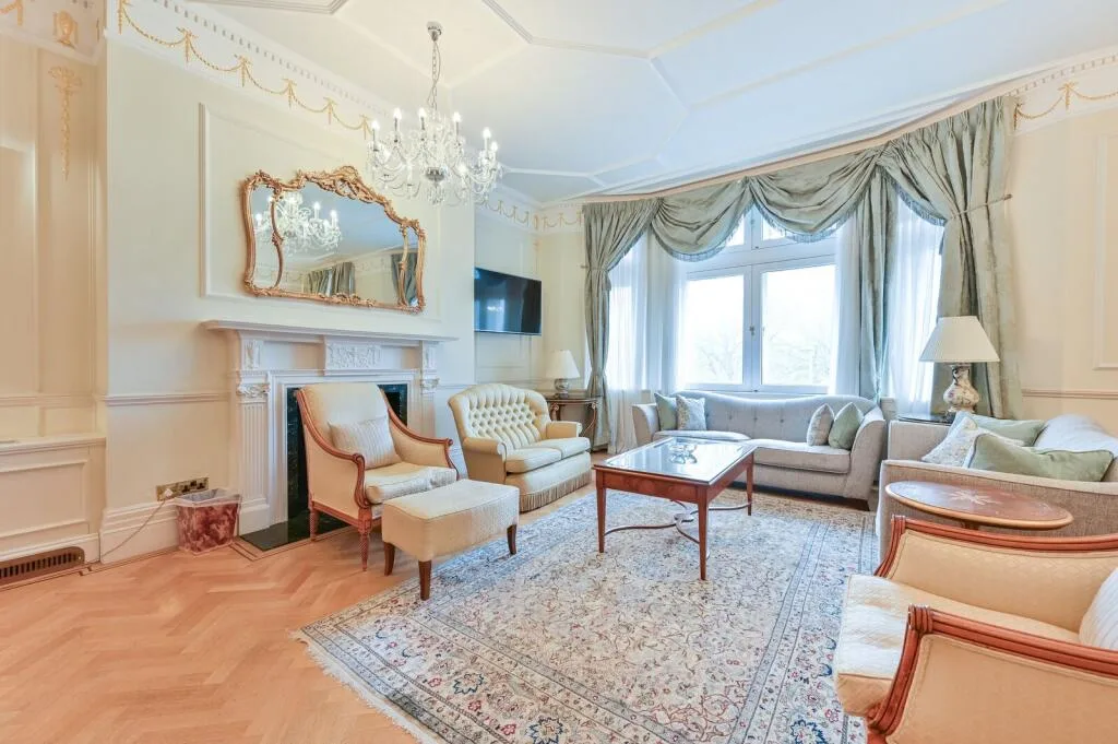 5 bedroom flat for rent