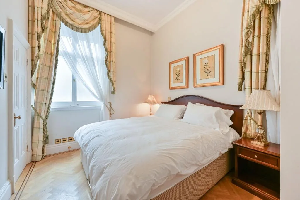 5 bedroom flat for rent