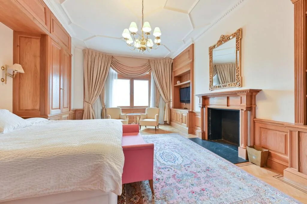 5 bedroom flat for rent