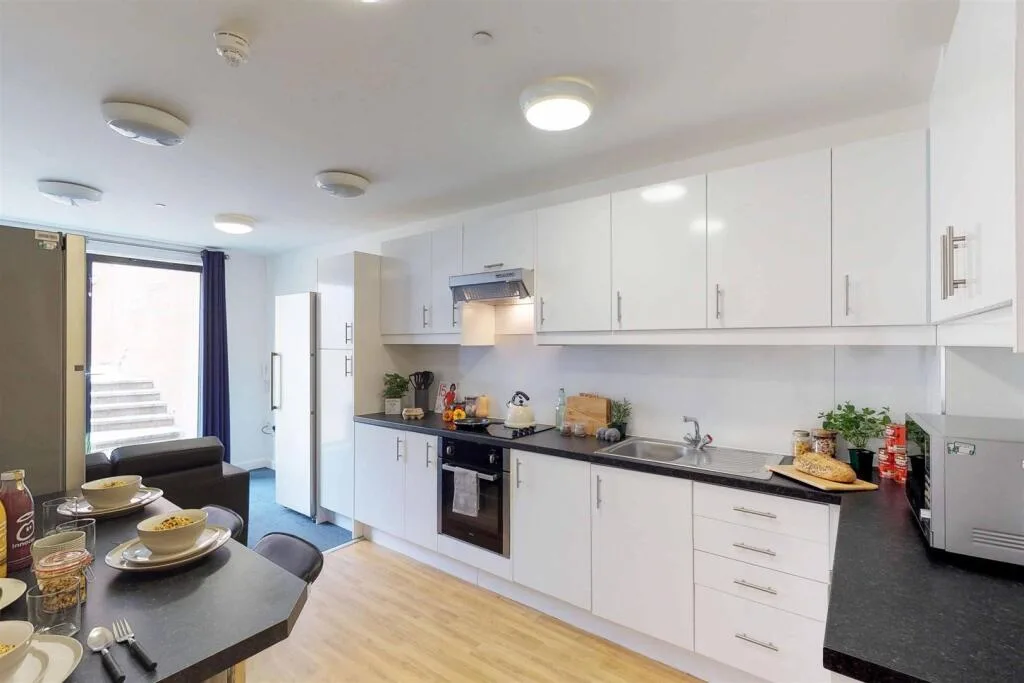 1 bedroom flat share for rent
