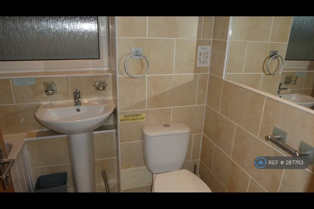 3 bedroom flat for rent