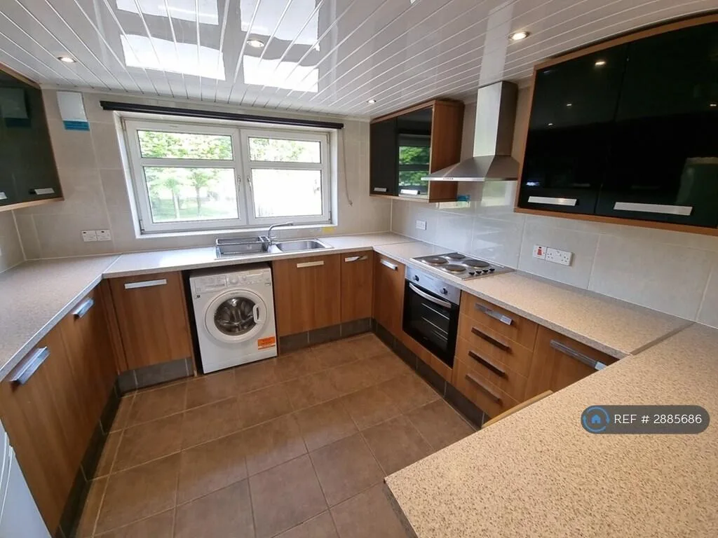 3 bedroom flat for rent