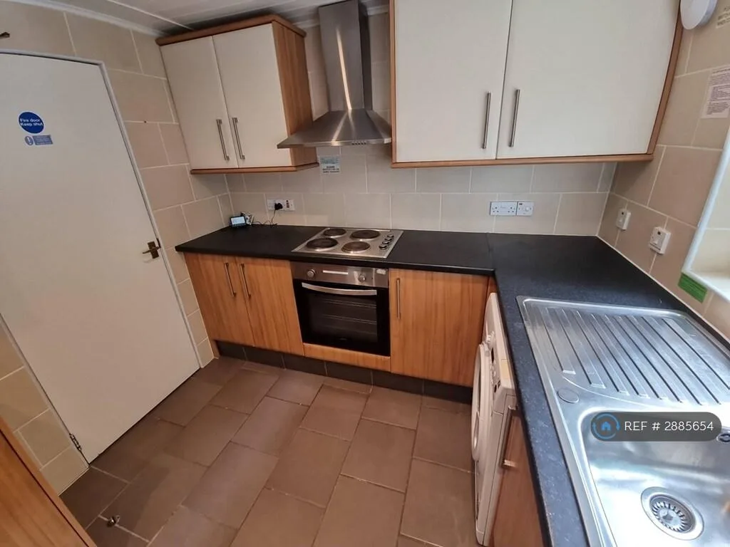 3 bedroom flat for rent