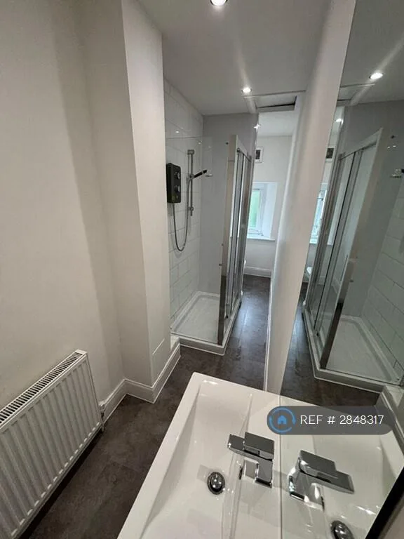 1 bedroom flat share for rent