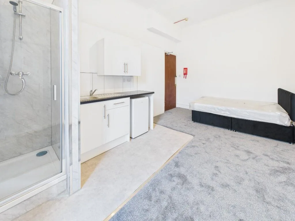1 bedroom house of multiple occupation for rent