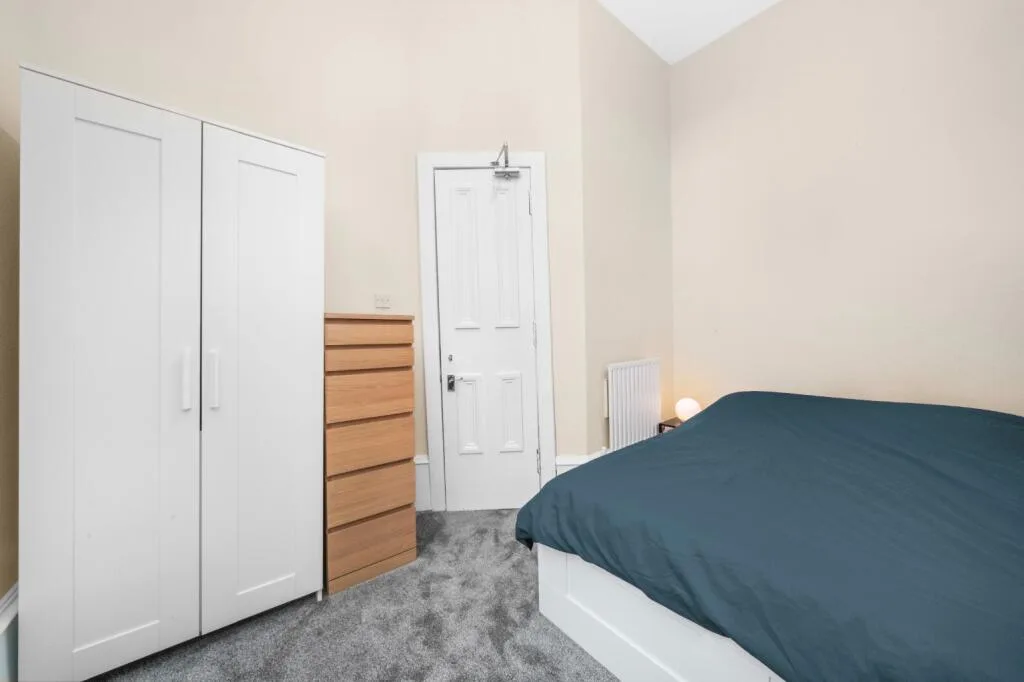 4 bedroom flat for rent
