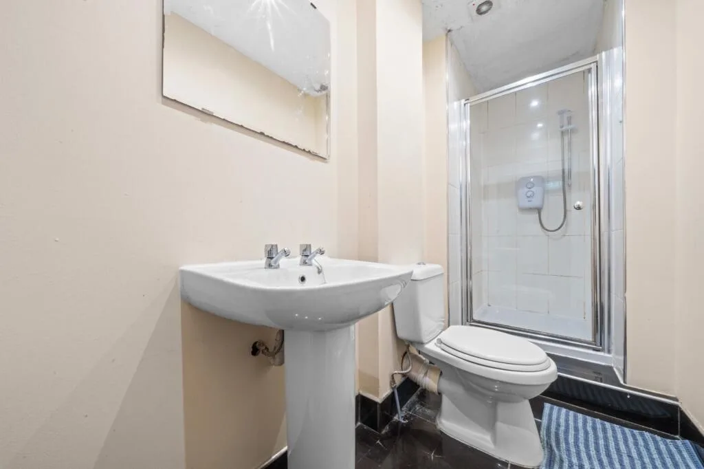 4 bedroom flat for rent