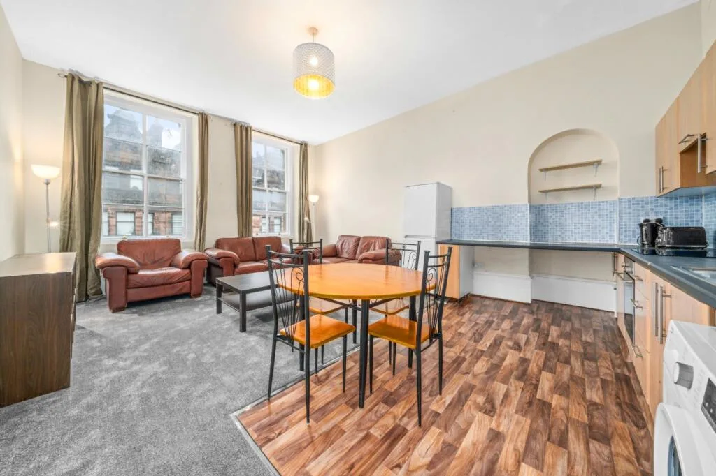 4 bedroom flat for rent