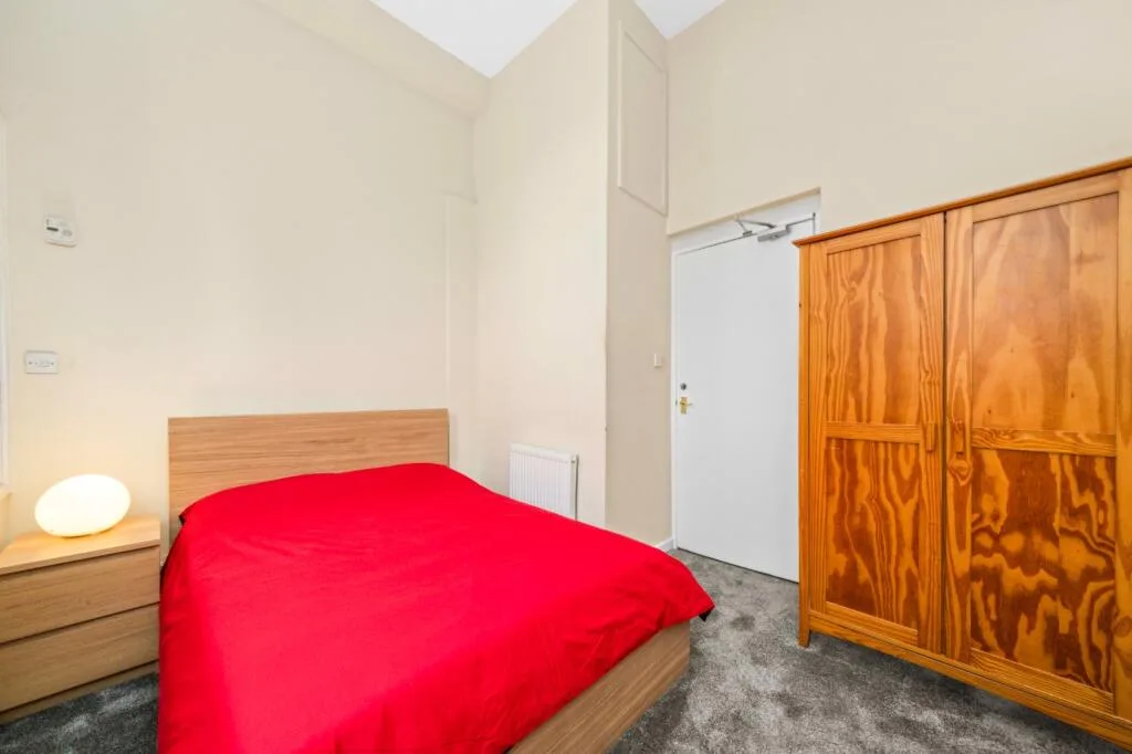 4 bedroom flat for rent