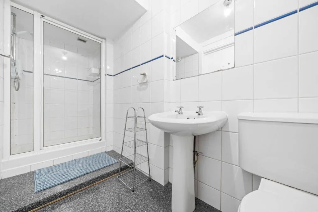4 bedroom flat for rent