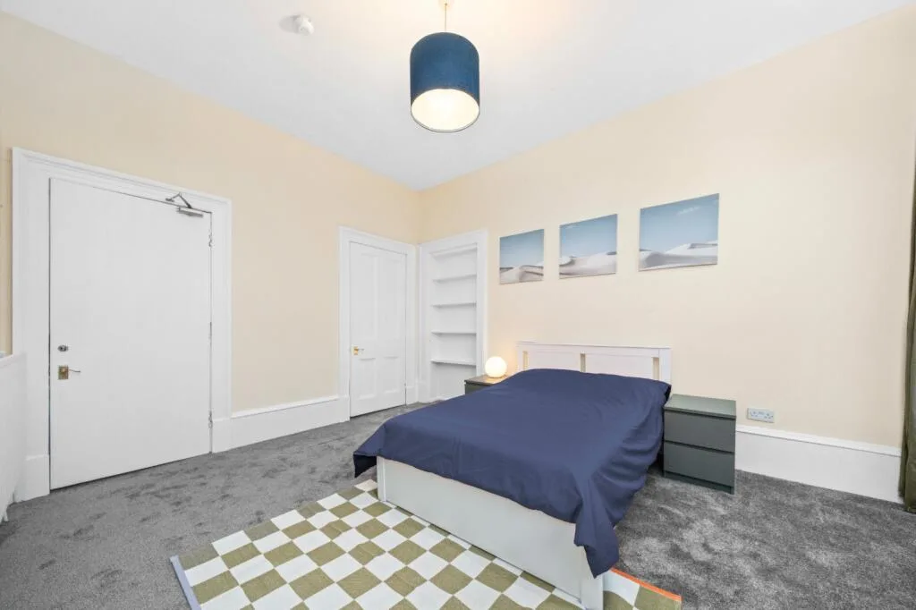 4 bedroom flat for rent