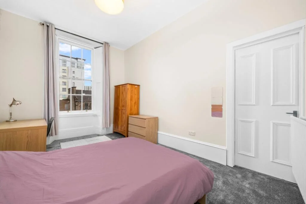 4 bedroom flat for rent