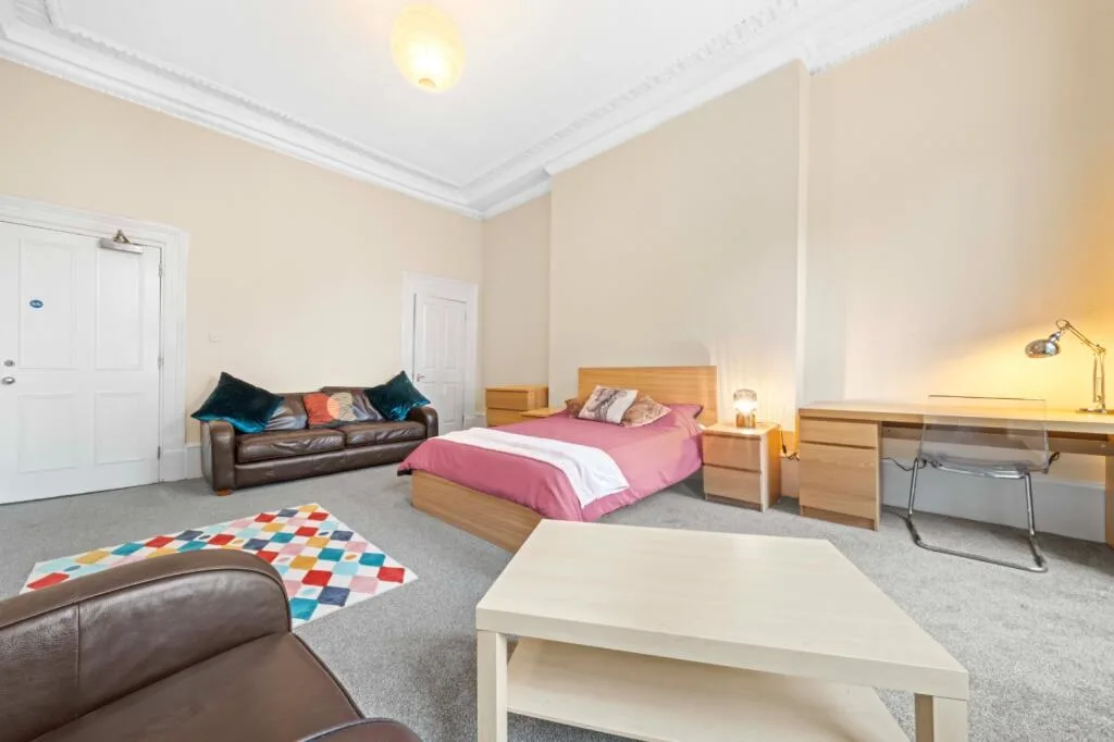 4 bedroom flat for rent