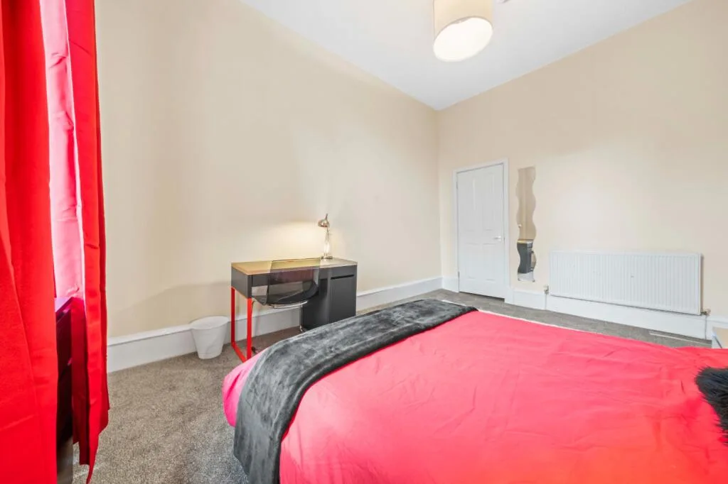 4 bedroom flat for rent