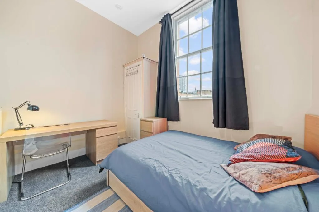 4 bedroom flat for rent