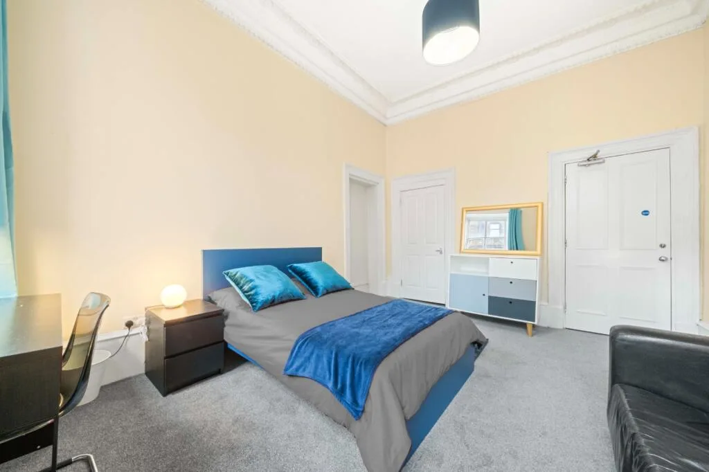 4 bedroom flat for rent